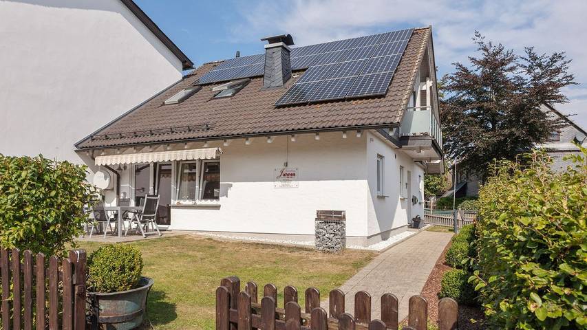 Ferienhaus für 8 Personen, mit Balkon und Garten sowie Sauna - 1