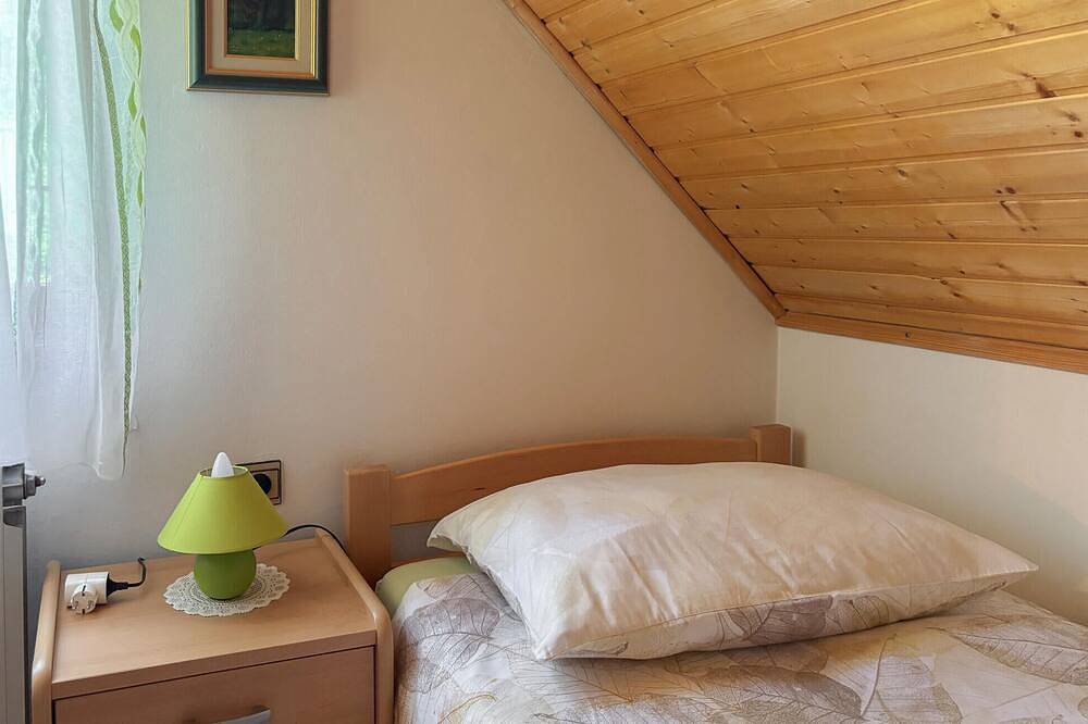 Ganze Wohnung, Cozy apartment in Crnl Lug with Wifi in Primorje-Gorski Kotar