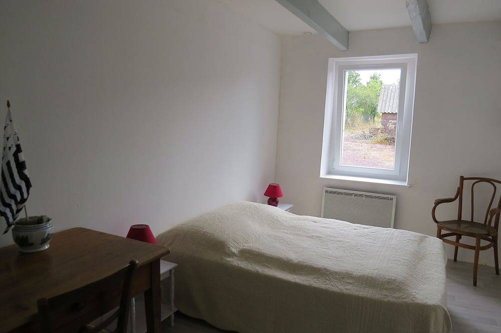 Am Rande des Waldes von Brocéliande und seinen Artus-Legenden in Paimpont, Rennes und Umgebung