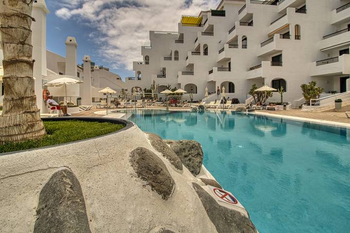 Appartamento per 4 persone, con vista oceano e piscina nonché giardino in Costa Adeje