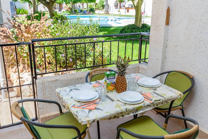 Gîte pour 3 personnes, avec piscine et jardin dans Playa Flamenca - 3