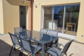 Gîte pour 7 personnes, avec jardin et terrasse à Virsac