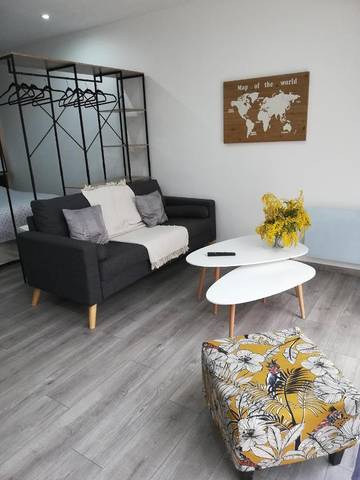 Gîte pour 2 personnes, avec piscine et terrasse à Usclas-d'Hérault