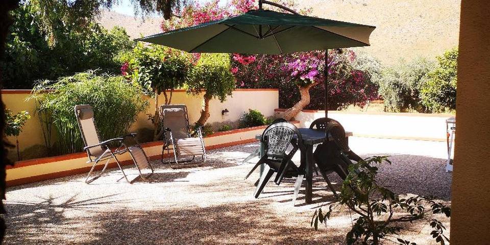 Casa vacanza per 4 persone, con panorama e giardino a Castelluzzo