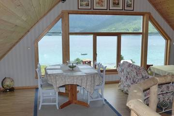 Ferienhaus für 6 Personen, mit Whirlpool und Garten sowie Balkon in Vesterålen