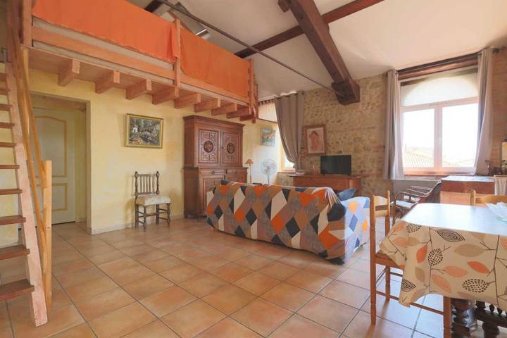 Location de vacances pour 4 personnes, avec jardin à Saint-Nazaire (Pyrénées-Orientales)