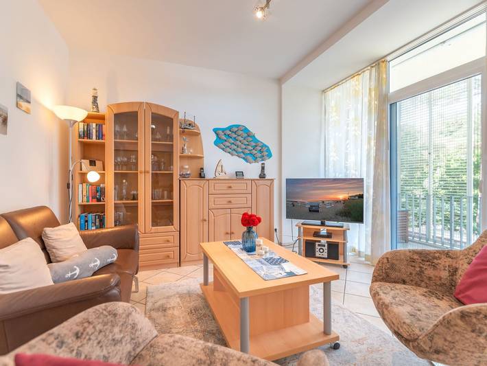Ferienwohnung für 4 Personen, mit Balkon und Pool sowie Sauna in Zempin