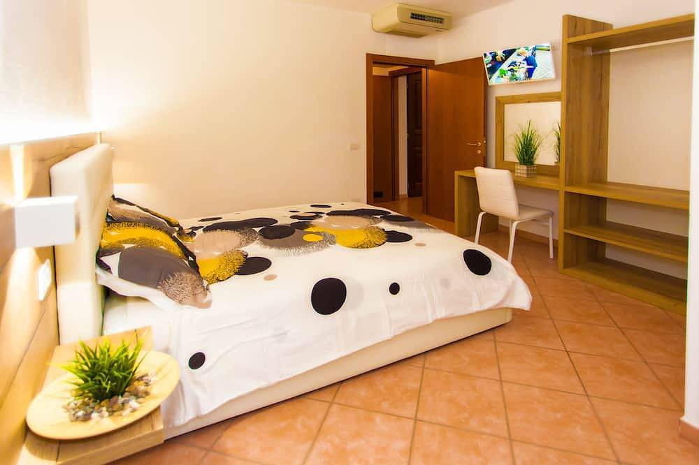 Ganze Wohnung, Residence delle Rose 2 surrounded by greenery and Relaxation in Pieve, Tremosine