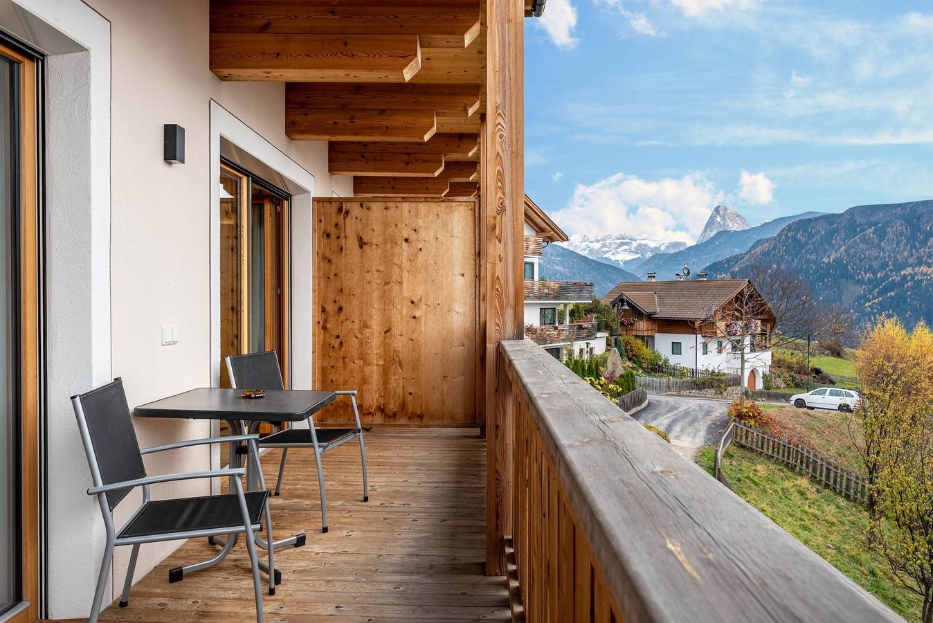 Geheel appartement, Appartement 'Hatzes App Schlern' met uitzicht op de bergen, balkon & Wi-Fi in Tschöfas, Lajen