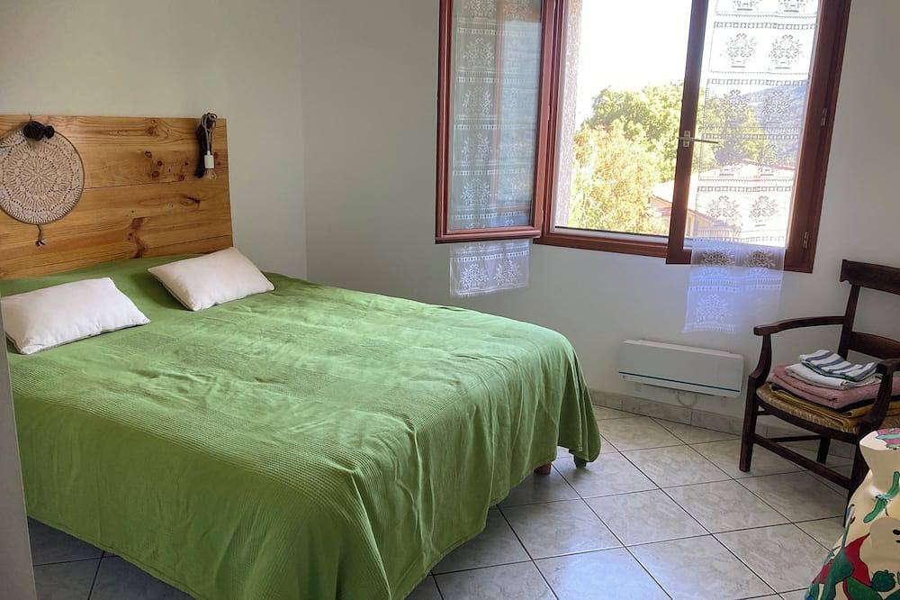 Villa Pour 4 Personnes Avec Jardin pas Loin Dajaccio in Sant'Andréa-d'Orcino, Ajaccio region