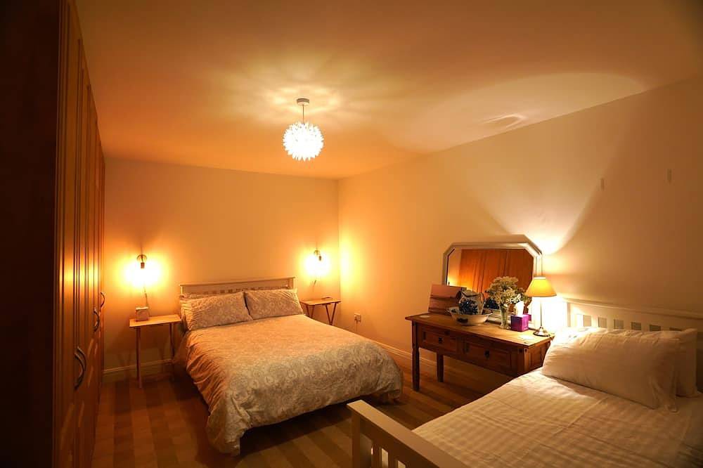 Spacious  bungalow on Wild Atlantic way in Doogea ED, Achill Island