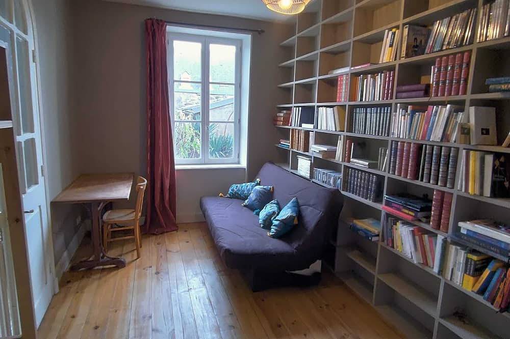 Entire apartment, Le Coin Tranquille in Rodez, Massif Central