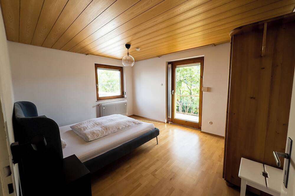Ganze Wohnung, Sunroom 2 Bed Apartment West Town B17 in Heidenheim, Stuttgart Region