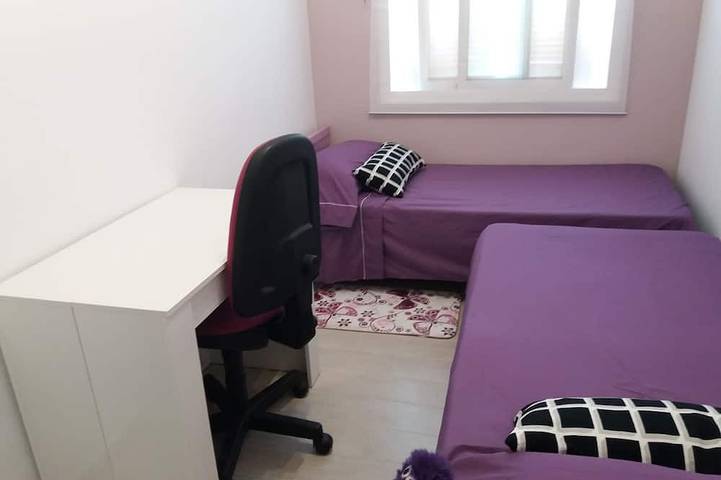 Ganze Wohnung, Ferienwohnung mit Pool und Meerblick und Klimaanlage. Sehr ruhige Lage in Segur de Calafell, Calafell