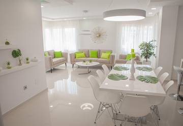 Holiday Rental for 8 People in Benalmádena Costa, Benalmádena, Photo 4