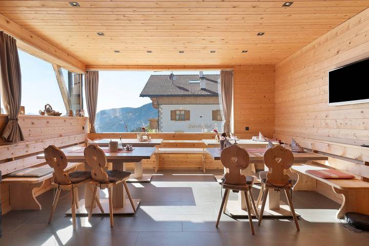 Ganze Wohnung, Ferienwohnung 'Dolomiten' mit Bergblick, Gemeinschaftsgarten und Wi-Fi in Gravetsch, Villanders