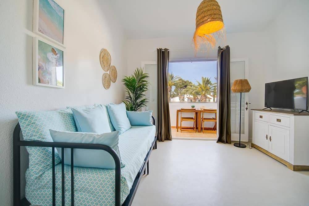 Entire apartment, Casa Lola Serene and luxurious apartment with balcony in Cala en Bosc, Ciutadella