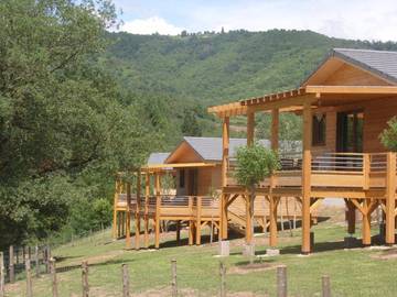 Maison de campagne pour 7 personnes, avec jardin ainsi que piscine et vue, adapté aux familles dans Conques-en-Rouergue