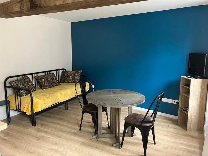 Gîte pour 4 personnes, avec balcon à Frazé