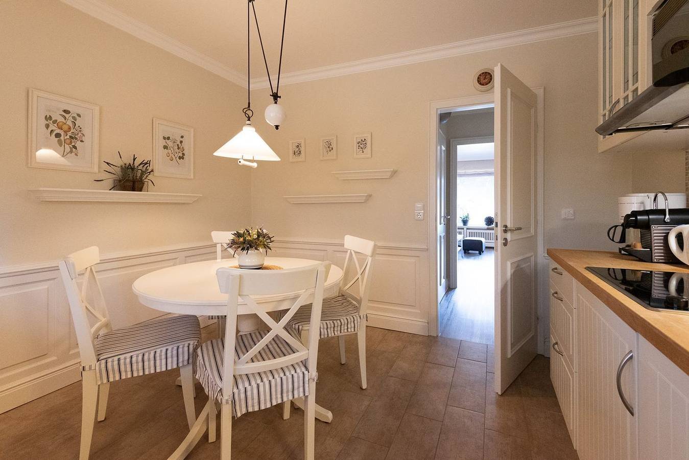 Ganze Wohnung, Gemütliche 3-Zimmer Ferienwohnung auf ca. 80 m² für 4 Personen. in Wenningstedt, Sylt