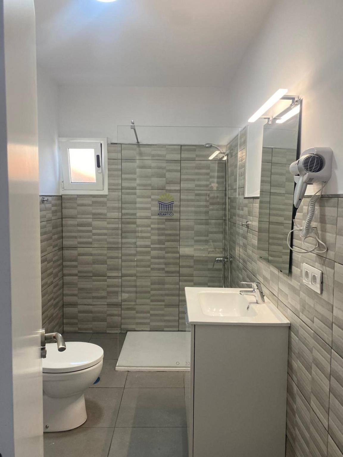 Appartement entier, Appartement 'Vv Tinisagua 3 Ventanas Del' avec vue sur mer, balcon et Wi-Fi in El Fuerte, Breña Alta