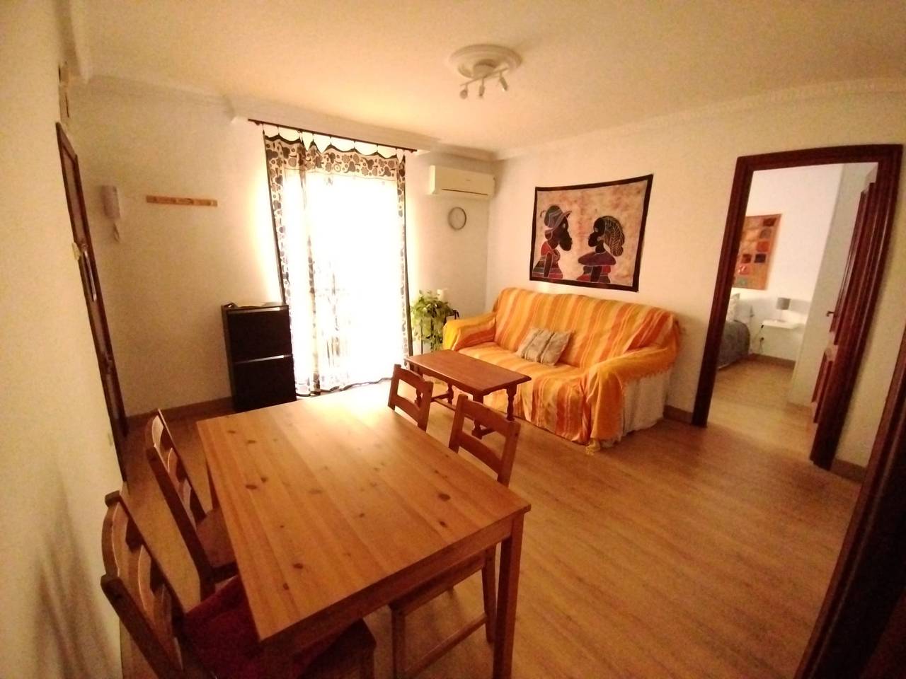 Ganze Wohnung, Ferienwohnung 'Macarena' in Brigth mit Balkon, Wi-Fi und Klimaanlage in Central Seville, Sevilla