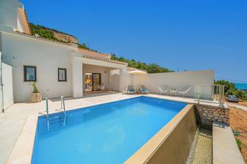 Villa for 2 People in Kefalonia, Greece, Photo 1