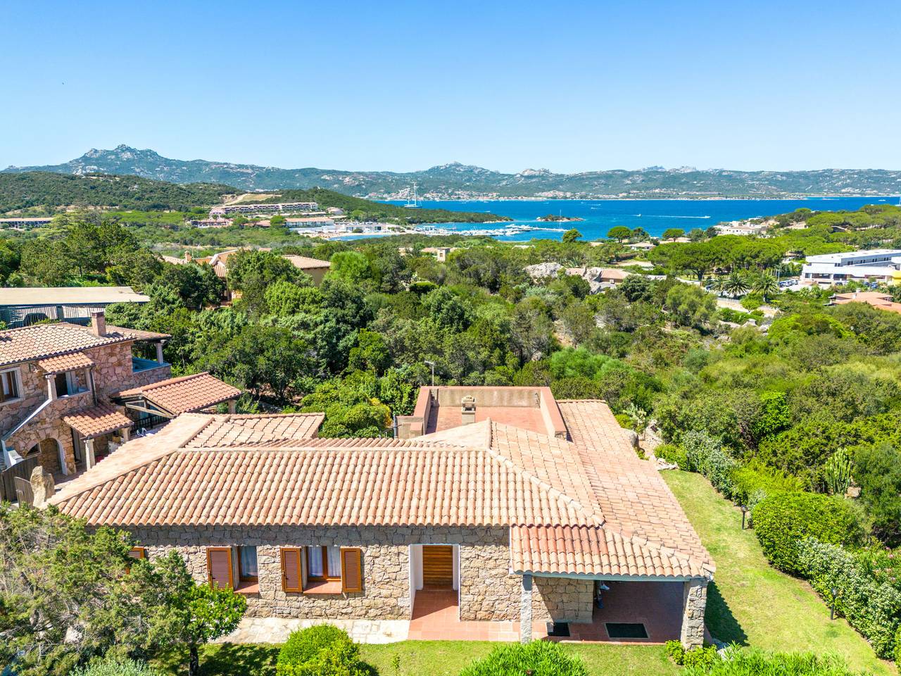 Mannu in Baja Sardinia, Arzachena