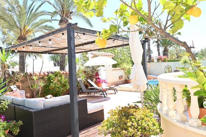 Villa 'La Mariposa' with Sea View, Wi-Fi and Air Conditioning in Playa Perla de Levante (Cartagena), Cartagena