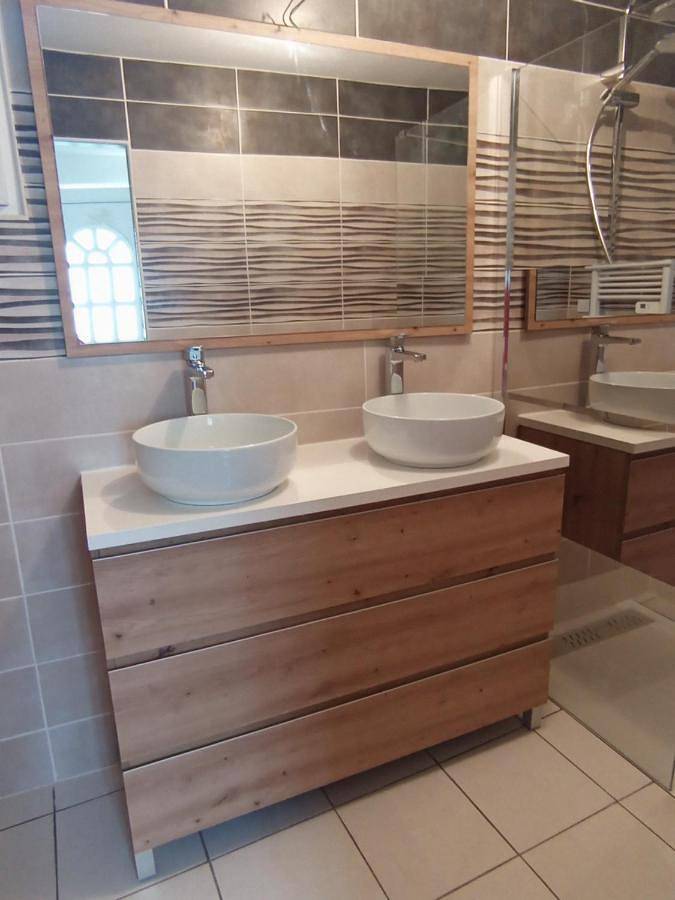 Appartement de vacances pour 3 personnes, avec Terrasse ainsi que Jardin et Vue