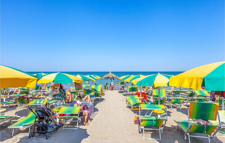 Appartamento intero, Appartamento vista mare con WiFi e parcheggio in Pescara, Provincia di Pescara
