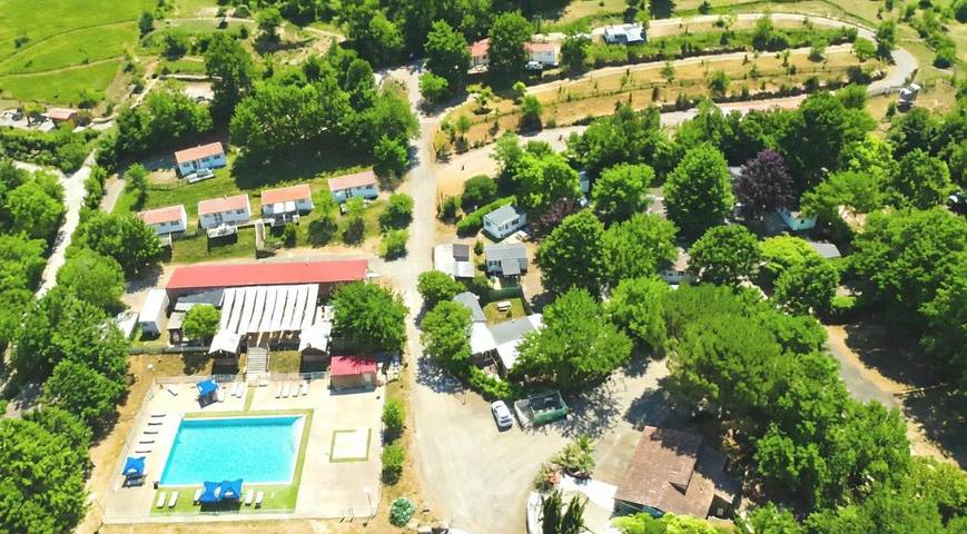 Location de vacances pour 6 personnes, avec Terrasse ainsi que Jardin et Piscine à Rennes-les-Bains - 2