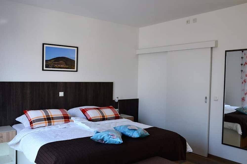 Gästehaus Am Hochsimmer - Doppelzimmer Dusche/Wc Balkon in Ettringen, Osteifel