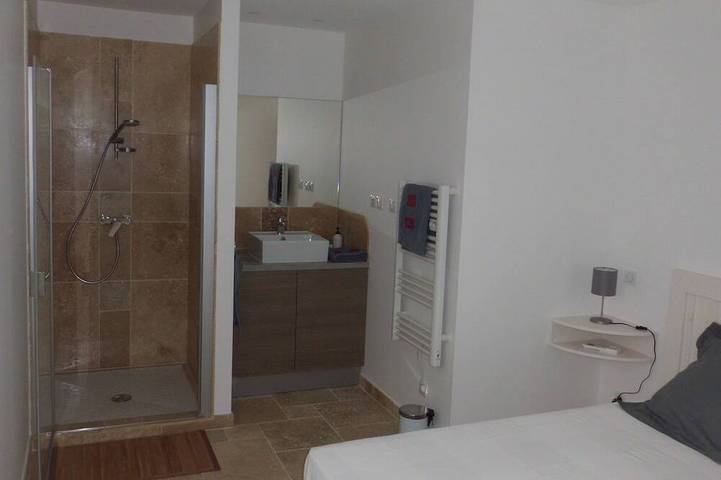 Location de vacances pour 8 personnes, avec terrasse et jardin à Saint-Paul-en-Forêt - 2