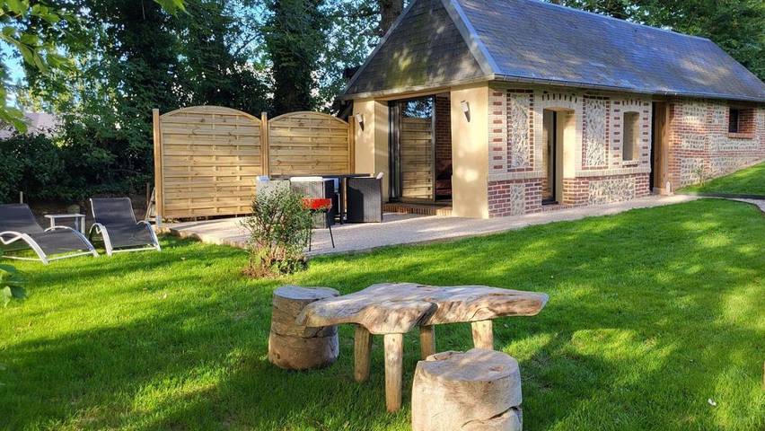 Gîte pour 2 personnes, avec jardin et terrasse à Saint-Eustache-la-Forêt
