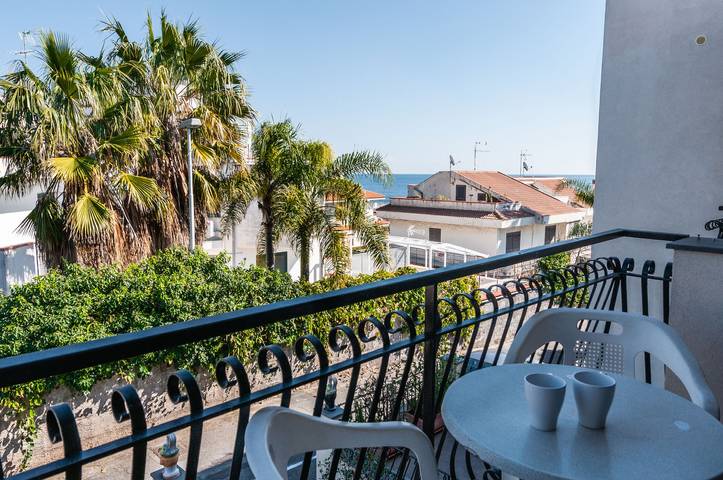 Gîte pour 2 personnes, avec balcon à Aci Castello - 2