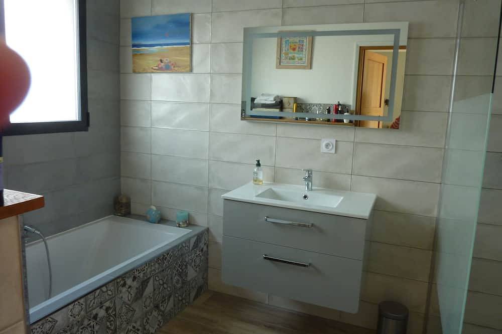 Villa 4 étoiles piscine privéé proche Mirepoix in Tréziers, Région de Limoux