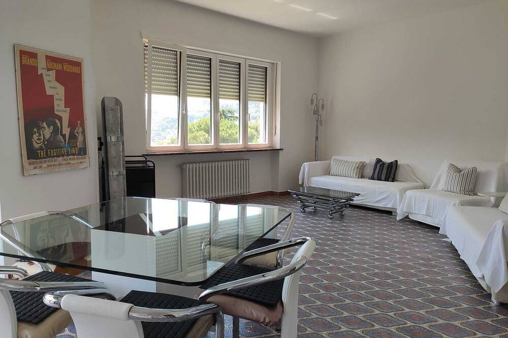 Villa Mit Privatem Swimmingpool, Garten Und Grill, 3 Schlafzimmer Und 2 Badezimmer in Ventimiglia, Ligurische Küste