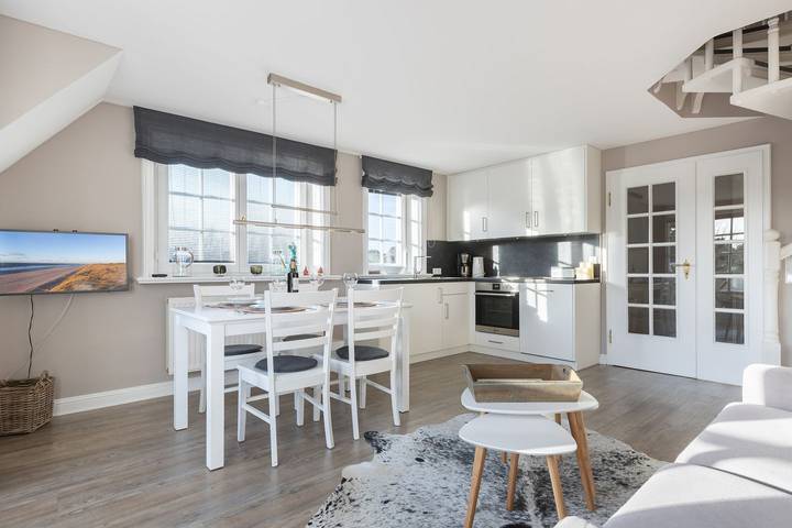 Ganze Wohnung, 3- Raum Appartement im Og/Dg mit ca. 54qm Nutzfläche in Munkmarsch in Munkmarsch, Sylt (Gemeinde)