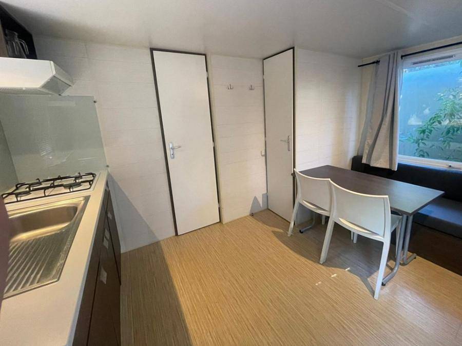 Camping Les Micocouliers - Mobile home 4 persons - Classic 2Ch 4 Pers without air-conditioning and without television in Sorède, Céret region