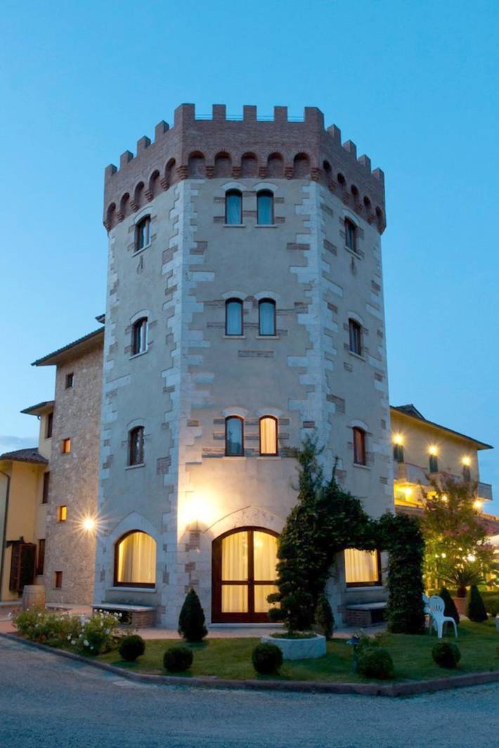 Appartamento per 5 persone, con piscina e giardino nonché panorama in Sarteano