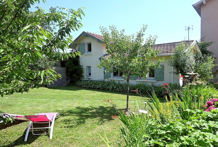 Gîte pour 4 personnes, avec Terrasse ainsi que Jardin et Vue