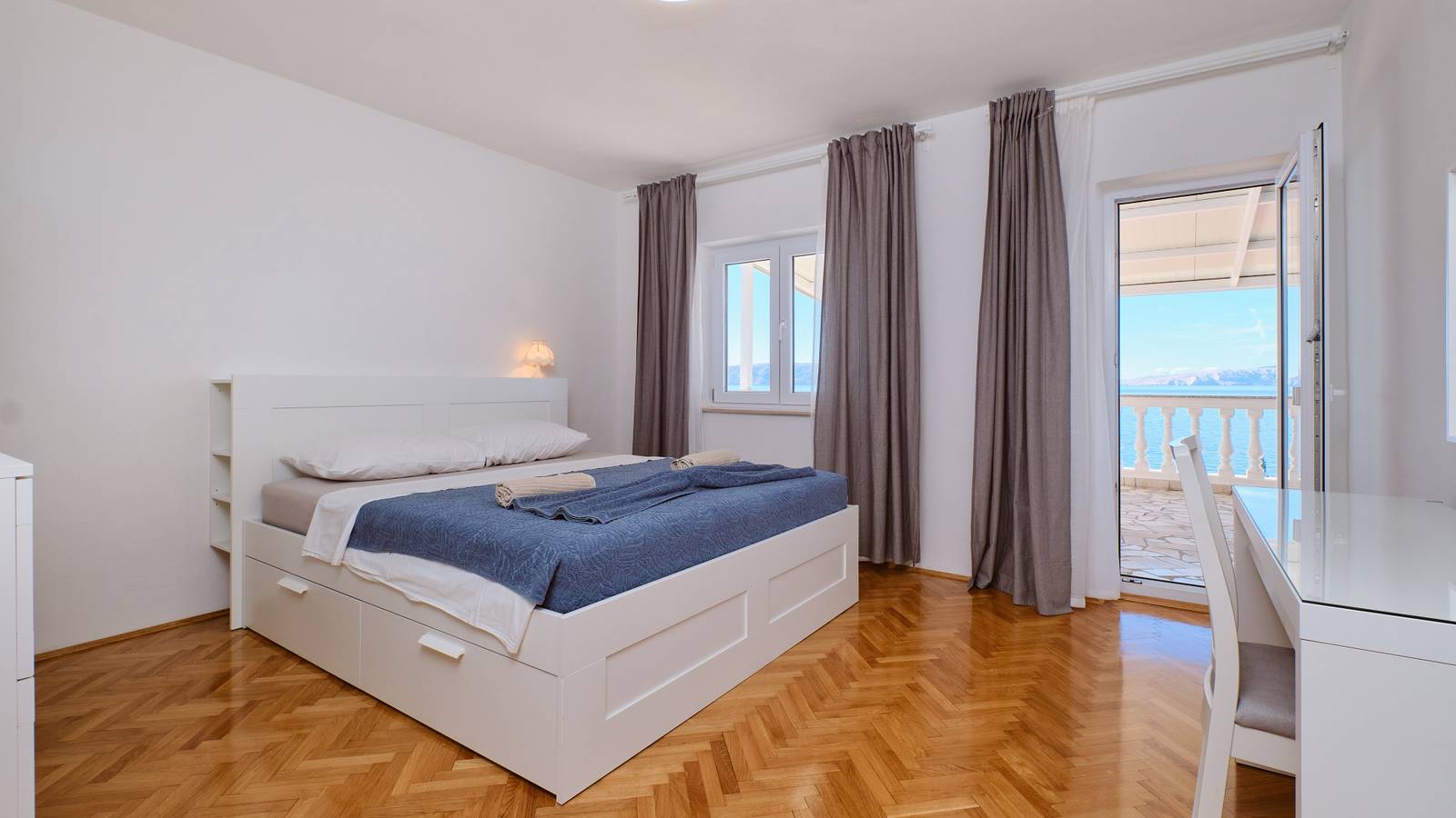 Ganze Wohnung, Apartment Mediera sea view 1 by Villas Guide in Sveti Juraj, Naturpark Velebit