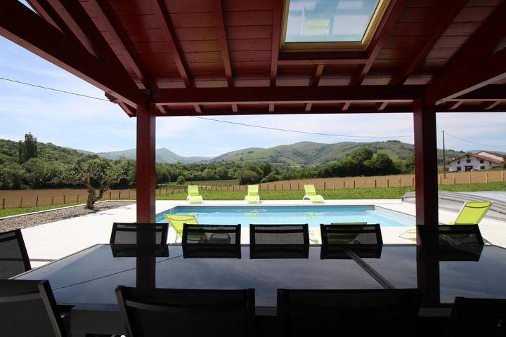 Gîte pour 12 personnes, avec piscine et jardin à Juxue - 4