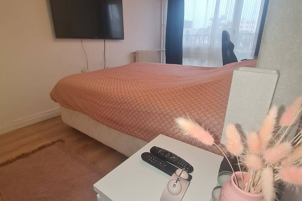 Entire apartment, Beautiful, cocooning apartment. Near Paris / C.D.G in Livry-Gargan, Seine-Saint-Denis