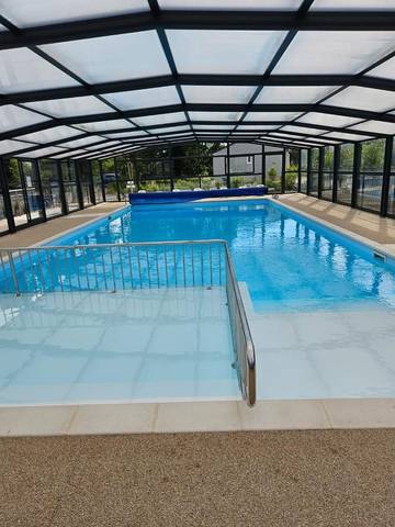 Gîte pour 5 personnes, avec vue et piscine ainsi que jardin et terrasse à Arzal