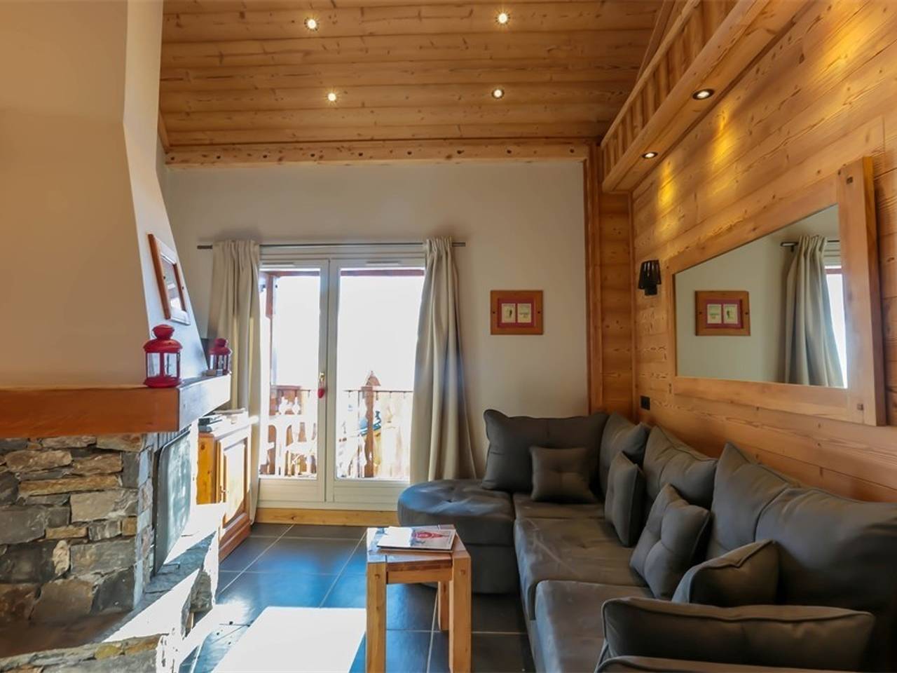 Chalet en Val Thorens con chimenea y Wifi, ideal para 6 personas, cerca de pistas y comercios in Val Thorens, Les Trois Vallées