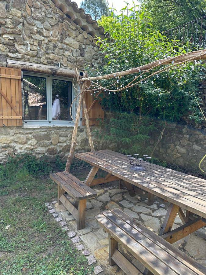 Gîte pour 4 personnes, avec vue et piscine ainsi que terrasse et jardin à Saint-Paul-la-Coste - 3