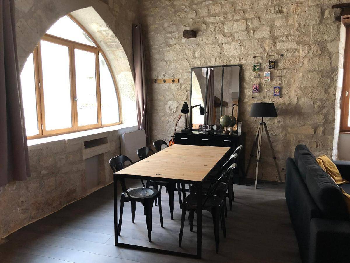 Loft de charme centre de Montcuq in Montcuq-en-Quercy-Blanc, Quercy