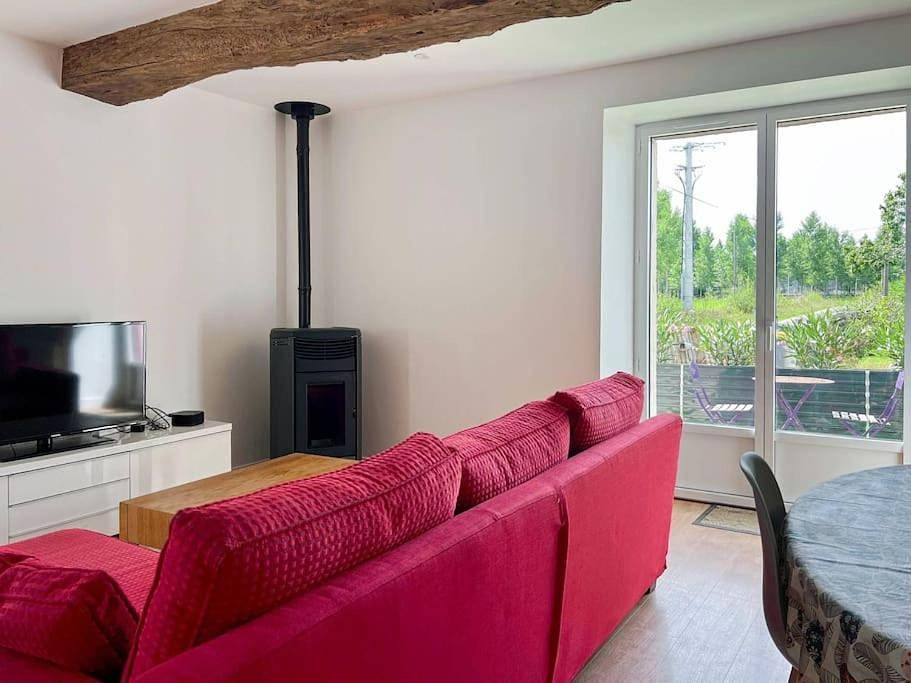 Four-Bedroom House in Chavagne, Région de Rennes